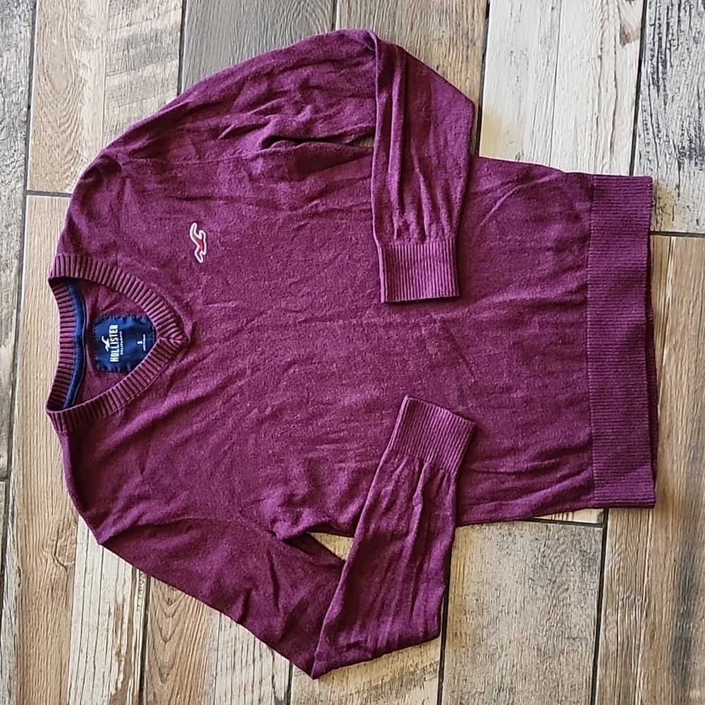 Hollister V-Neck Sweater